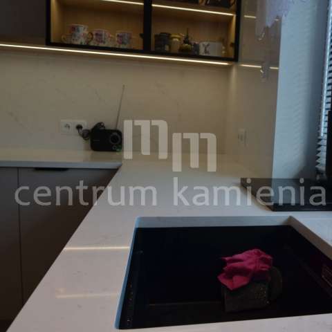 golden-kite-biuro-rachunkowe-blaty-kuchenne-z-kamienienia-mm-centrum-kamienia-5.jpg